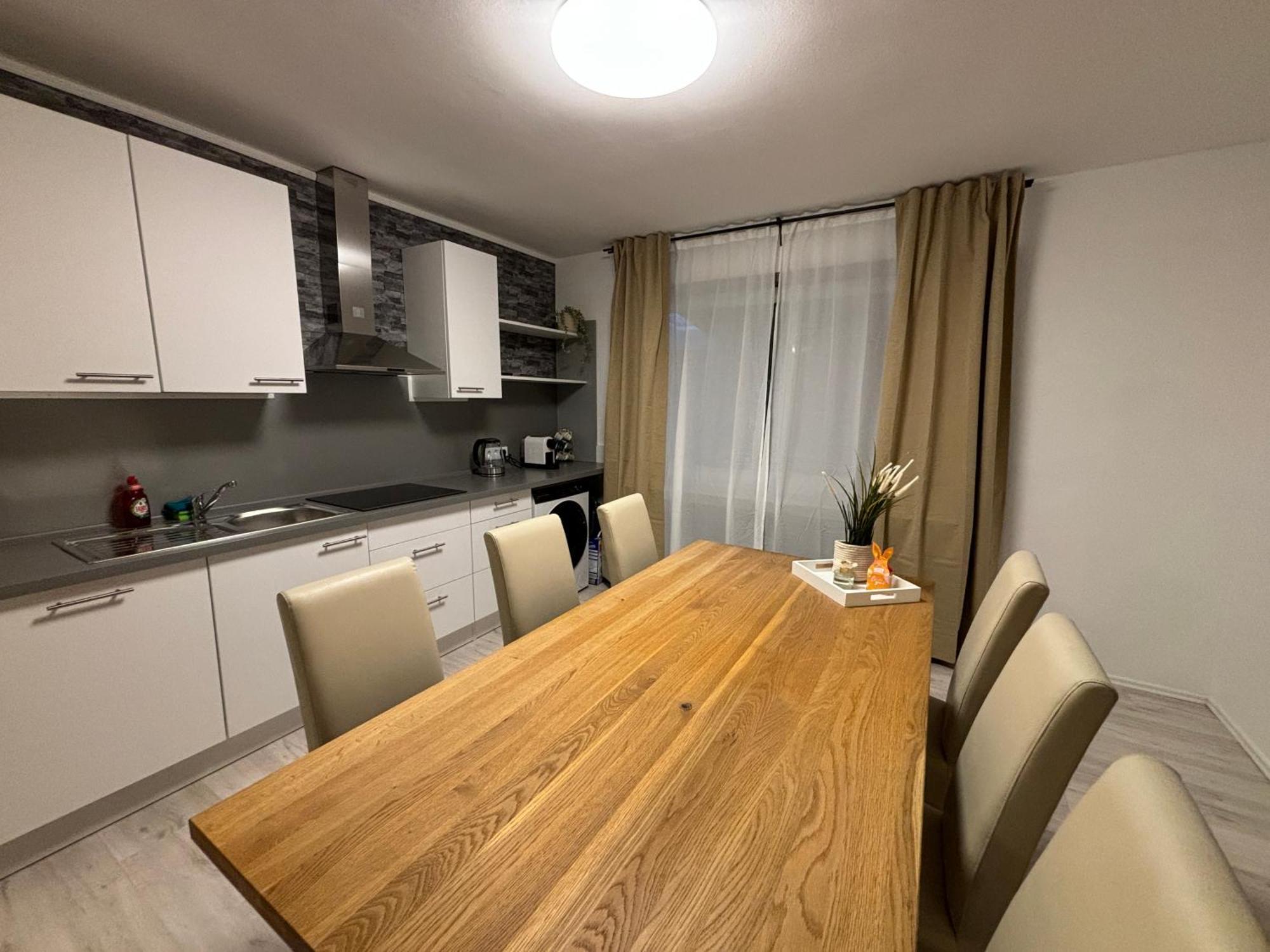 140Qm - 4 Zimmer- Parkplatz - Autobahn - Blauer See - Mallibase Apartments Garbsen Eksteriør bilde