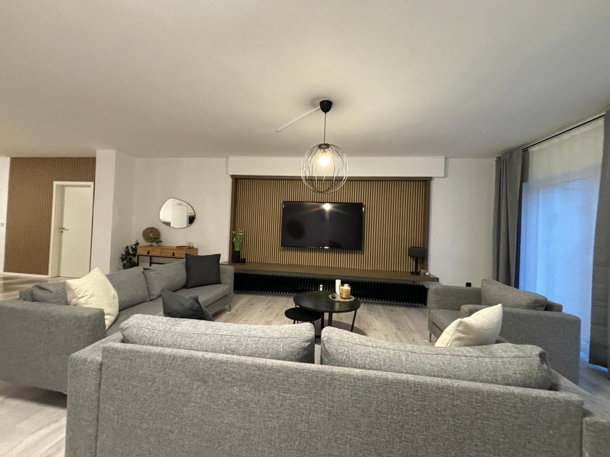 140Qm - 4 Zimmer- Parkplatz - Autobahn - Blauer See - Mallibase Apartments Garbsen Eksteriør bilde