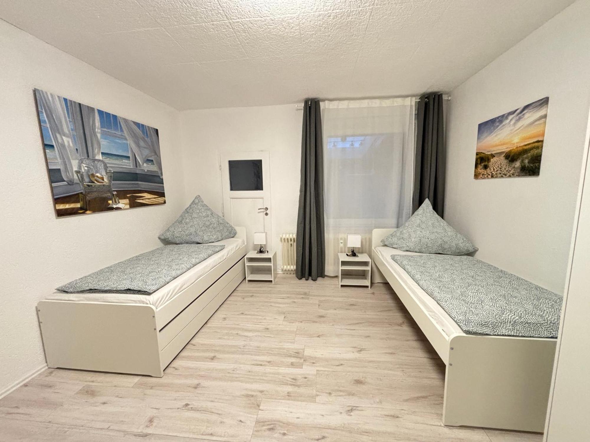 140Qm - 4 Zimmer- Parkplatz - Autobahn - Blauer See - Mallibase Apartments Garbsen Eksteriør bilde